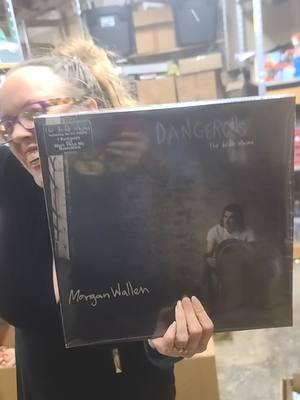 Coffee Time, Unboxing Time! What are you looking for? #Unboxing #VinylUnboxing #MorganWallen #Dangerous #RockMusic #CountryRock @morganwallen @Eric Clapton @Universal Music 