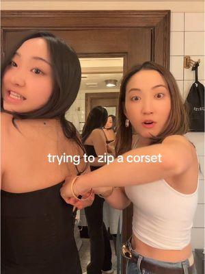 almost ripped my ear but at least she looks hot 😮‍💨😮‍💨😮‍💨 #corset #relatable #corsetchallenge #sistergoals @ashley 