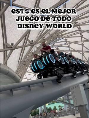 ¡El mejor juego de todo Magic Kingdom es este! 😱🔥 Es el de TRON y es increíble, siempre hay muchísima fila pero vale TODA LA PENA la espera!!! #Disney #tron #magickingdom #AndyAlducin #EdgarCueto #Aldueto 