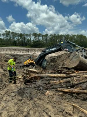 Life of a part-time Tow Cheetah. 2024 #icecreambud #towcheetah #towlife #arrowwreckerdaytona #75tonrotator #kenworth #dirtbag #gfym #generator #caterpillar #f250 #peterbilt #lowboy #wrecker #wreckerlife #daytona #florida #heavywrecker #parttime 