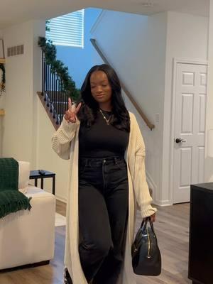 2025 a goal is finding a style that fits me… comfy, neutral and minimalistic is my vibe.  #30yearsold #comfyoutfits #zarajeans #outfitideasforwomen #MomsofTikTok #winteroutfits 