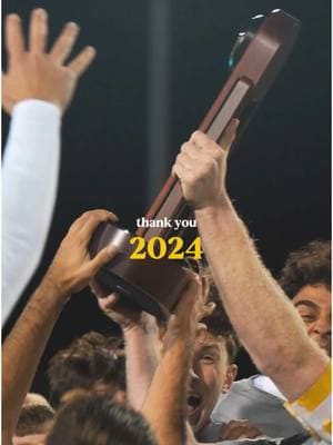 Very thankful for this year!! Here’s to 2025🎆🦁 Happy New Year :) #Hofstra #PrideOfLI #HofstraAthletics #2025 #newyears #nye #ncaa #d1 #collegeathletics @Hofstra University @Hofstra Men’s Soccer @Hofstra Field Hockey @Hofstra Volleyball @NCAA 