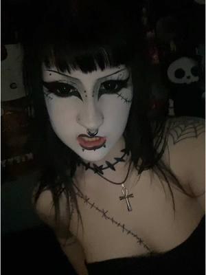 i have no motivation to dress up lately sorry guys 💔 i just need to buy new clothes that would fix me #goth #gothgirl #tradgoth #gothmakeup #roblox #mallgoth #makeup #moderntradgoth #kmfdm 