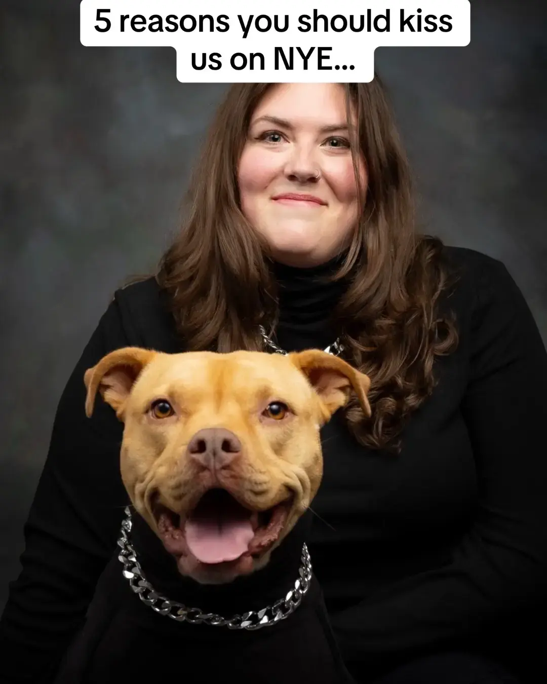 #newyearskiss #newyears #dogmom #dogperson #dogpeople #petportrait #petportraits #furtography #lol #haha #lmao #fyp #cheese #laughs #dogsoftiktok #apbt #pittiesoftiktok #pibblesoftiktok #pitbullsoftiktok 