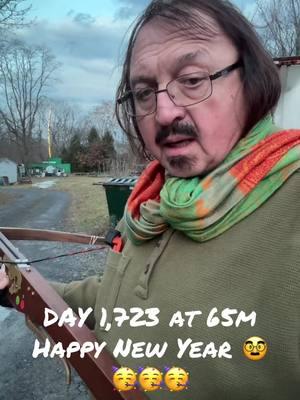 DAY 1,723 at 65m Happy New Year 🥸🥳🥳🥳 🍁  #targetcrossbow #usacrossbow #braille #brailleliteracy #asl #indiancrossbowshootingteam #dontquityourdaydreams  #crossbow #crossbows #crossbowchallenge #postaffirmations #bigshotargets #diabetesawarenessmonth