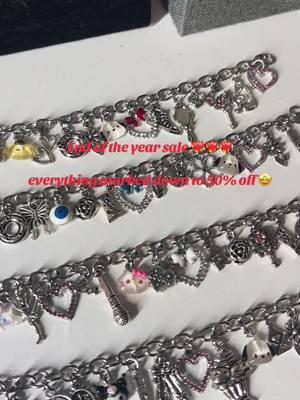 link in bio to shop ! $1 charms + $3 bracelets 🤩✨⏰⛓️ #fypシ゚viral #fypage #charmbracelets #charming #pulseras 