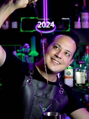 ¿Qué nos dejó el 2024? Lo Bueno, lo Malo y lo Inesperado 🍸  Feliz año mis panas #raulbartender #cocteles #bebidas #recetas #2025 #2024