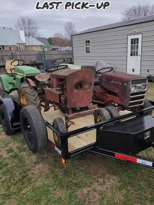 #barnfinds #happytractoring #gardentractor #coolmachine #endoftheyear #viralvideo #tiktok2024 #speedex #masseyferguson #johndeere 