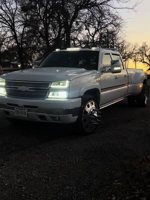 Bumper sag fix ✅ cab lights wired up ✅  #fyp #jpcustoms #jp5ive3hree #westernhauler #24s 