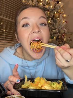 Do yall go shopping the day after Christmas or just stay home and chill? #eatwithkayla #spicykanisalad #sushi #kanisalad #Foodie #mukbang #sushimukbang #eatsushiwithme #yellowtailsushi #eatingsounds #boxingday 