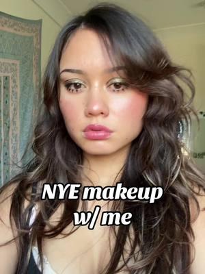 i love doing fun eyeliner #makeuptut #nyemakeup #grwm 