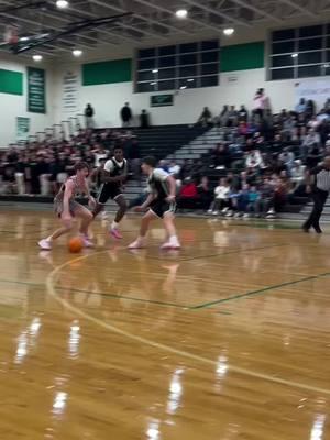 Someone sign him up for volleyball (Via: plugnation101/IG)  #renownsports #basketball #block #rejected #hoops #volleyball #athlete #ball