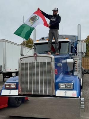 Como me fue este año 2024? 🤔 LA VERDAD!!  @domingueztelodice  . . . #domingueztelodice #freightliner #custom #dominguezironwork #camionerossinfronteras #camionero #camioneros #traileros #americantruck #semitrucks #semitruck #cdldriver #motivacion #fracesbonitas #trucker #truckerlife #truckerlifestyle #truckerhats #americanlifestyle #americanlifestyleclothing #fyp #owneroperator #bussiness #motivacion #couch #hotshot #feliz #felizaño #felizañonuevo #felizaño2025 