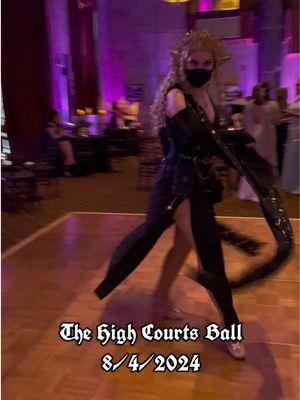 VERY much delayed, but the #highcourtsball in August was a lot of fun! Thank you @bookmarkedevents for a lovely night, and to @Em (Marco) for having me as your date 🖤🌙💜🌸 #highcourtsball2024 #booktokball #welcometothenightcourt 