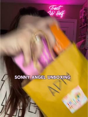 i don’t have a favorite sonny angel series but i may have a least favorite 🫢  #blindbox #blindboxopening #sonnyangel #sonnyangeltok #sonnyangelunboxing #sonnyangelcollection #sonnyangelhippers #sonnyangelclub #sonnyangeldreaminghippers #dreaminghippers #sonnyangelrestock #sonnyangels #sonnyangelusa #asmr #treehousekidandcraft #sonnyangelflowerseries #sonnyangelversion3 