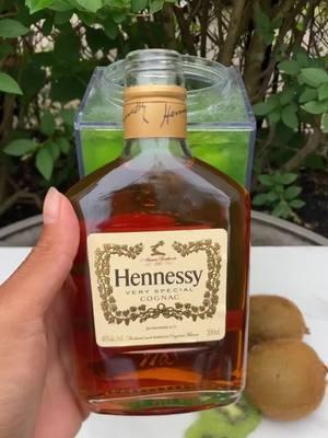 #newyears #teamwork #birthday #tiktokdrink #teamworkmakesthedreamwork #mixologytiktok #hennything #hennythingspossible #mixdrinks #hennythingcanhappen #hennything #henny #hennessey #mixdrink #mixology #mixologist 