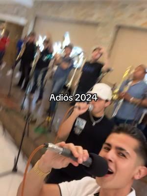 Esta canción es como se siente entrar al 2025..🧘‍♂️🔥🚀 #añonuevo #corrido #luissandoval #electrocorridos #musicanueva #regionalmexicano #2024 #2025 #parati 