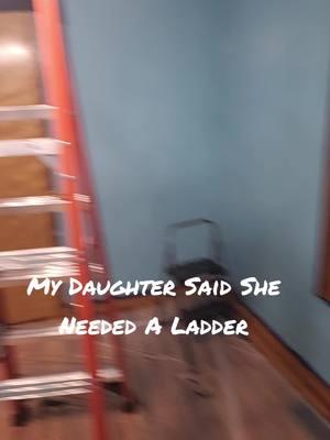 #patthepuzzleman #paintthewall #painting #paint #daughter #ladder 