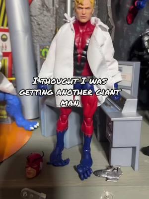 #fyp #marvellegends #marvellegendscommunity #actionfigures #figtok #giantman #hankpymedit 