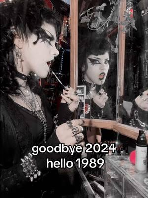 it's thundering and lightninging on my birthday #newyearseve #newyearsday #newyears #goth #tradgoth #blacklipstick #tradgothgirl #gothmakeup #tradgothmakeup #gothaesthetic #gothicstyle #gothicmakeup 