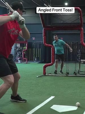 Angled front toss is a great way to work on direction and not letting the front hip and shoulder come out too early. 🗣️🙌🏻📝 #hitting #hittingtips #hittingdrills #greatcoaching #angledfronttoss #baseball #baseballtraining 