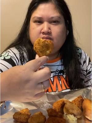 Why were the nuggets sooo salty ??#heartchickennugget #chickennuggets #mukbang #eating 