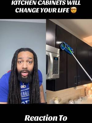 #duet with @Megan Mopping your kitchen cabinets will change your life 🤯 #LifeHack #lifehacks #howto #didyouknow #CleaningHacks #todayyearsold #lifesbook_ceo #mopping #KitchenHacks #clean 