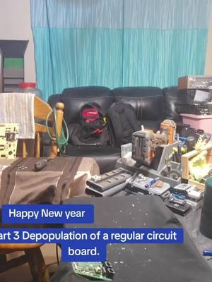 #foryoupage #goldfamily #themadscientist #goldrecovery #goldfromelectronices #resale  Part 3 Depopulation of a regular circuit board and what to keep . One more thing happy new year's everyone