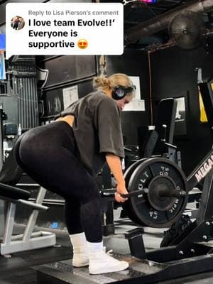 Replying to @Lisa Pierson it’s a vibe🥰 #strengthtrainingforwomen #hourglassworkout #fitnessforwomen #efficientworkouts #fitnesssupport #fitnesscommunity 