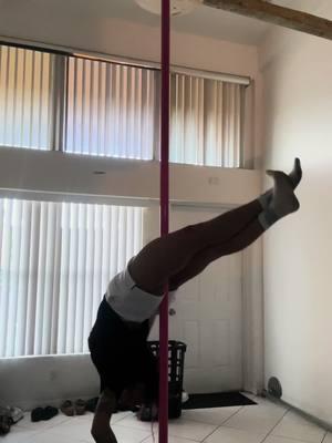 🥹 progressssss ✨ #fyp #trending #explore #poleart #poledance #polework #poletok #beginnerpole #poleclass #airwalks #poling #foryou  instructor: @Charne' BOOOOK THE CLASSSSSSS 🥳