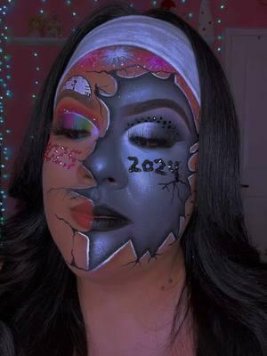 Last makeup look of 2024🥂🥂🥂 #latinacreatorsforyou #eyeshadowtutorial #colorfulmakeup #makeup #eyeshadowtutorials #eyeshadowideas #eyeshadow #tutorial #makeup-tutorial #stepbystepeeyeshttadowtutorial #eyeshadowtutorials #makeuplouok #glitter #browneyeshadow #cutcreasetutorial #cUtcreaseeyemakeup #cutcrease #Sephorasquad #prettyeyeshadow #makeup_queeeen 