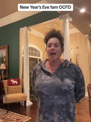 New Years Eve Famjam OOTD and were headed to the COUCH!  #newyearseveoutfit #ootdinspo #family #fyp #foryoupage #comedyvideo #motherdaughter #realtorlife #stepdad #famjam @Tammie Philips Insurance Group 