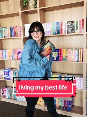 getting to hang out at @books.by.the.bay.tx was the best way to spend new years eve!  #indiebookstore #bookstores #bookishfriends #authorsinthewild #localbusiness #BookTok 