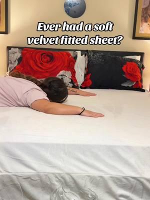 Cant believe i waited so long to try a velvet fitted sheet 🤩🤩 #velvet #velvetfittedsheet #sheets #softsheets #fittedsheet #luxuriousbeddings #comfy #cozy #soft #comfortable #plush #Home #tiktokshopfinds