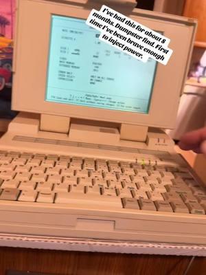 Old NanTan find from a while ago. Finally got brave and gave it power. #386 #486 #nantan #80s #generic #laptop #retro #pc #computing 