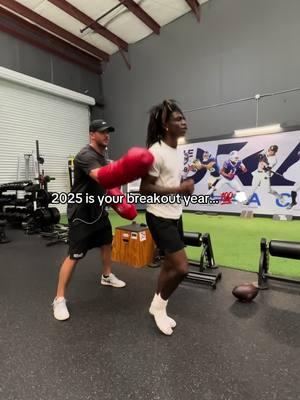 2025 is your breakout year (claim this energy ) ❤️🐐 you can change ya life @💰limReaper  #footballtiktok #footballvideo #battlesports #daydayfarmer #dayday #2025 #motivation 