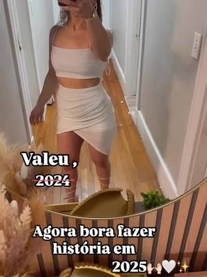 Feliz 2025 . . . #foryou #viralvideo #fy #felizanonovo #paz #amor #branco #harmonia #massachusetts #bosto #felicidade 