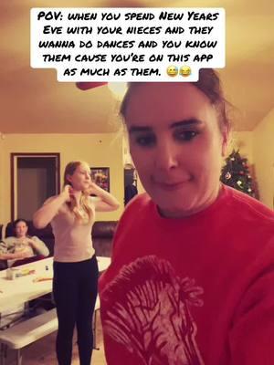 Totally random but not not posting it cause I love them. @404 page not found ⚙️ and @bethanycrouch19 (plus my bookworm of a sister @MeganChartier snacking in the background 😂)! #auntlife #auntiesbelike #happynewyear #yourstrulykendra 