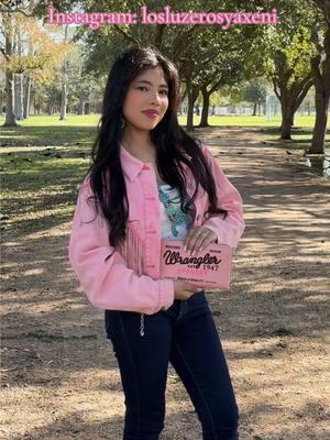 💖Photoshoot para esta hermosa cartera de @Wrangler @Montana West 💖 #collaboration #collab #brand #pr #fashion #western #montanawest #montanawestamazon #foryoupage #foryou #fyp #tiktok #parati #vaquera #pink 