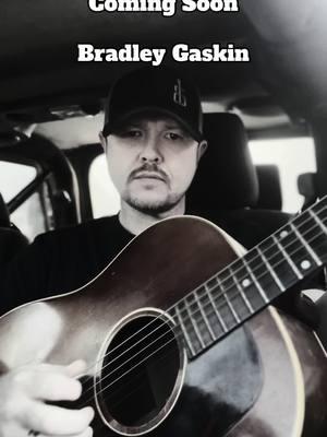 Country Music fans….. New Song snippet !!! #countrymusic #happynewyear #boutdamndid #comingsoon #bradleygaskin #nashville 