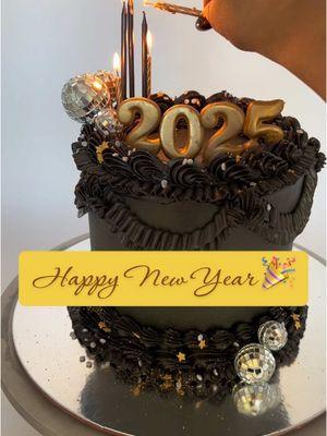 Hello 2025! Happy New Year, sweet friends! What cake trends do you think will reign this year?  #paigesbabycakes #roundrocktx #bestofroundrock #customcookies #customcakes #shoplocalbusiness #womenownedbusiness #paigesbakehouse #austintx #RoundRock #bakerytiktok 