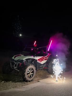 Happy new years!!!#foryoupage #talon #talon1000 #motohavoks 