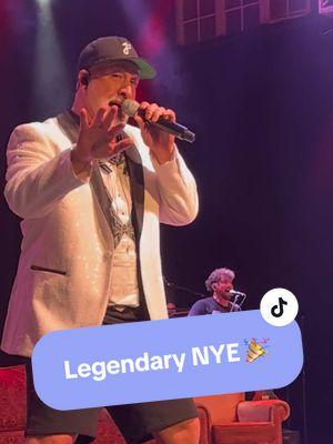 @Joey Fatone never lets me down with the wave 😂🥰🤣 And @Jessica never lets me down with the video 😂😂 #nsync #backstreet #boyband #legendarynight #newyearseve #happynewyear #houseofblues #wdw  