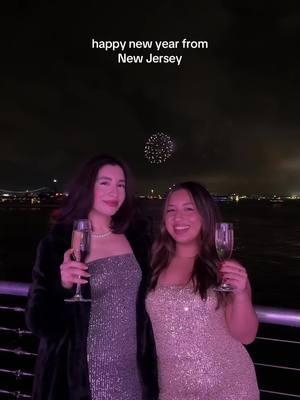 happy new year everyone!!!🎉✨ I can’t wait to show you more of our beautiful state in 2025 🫶🏼 #weehawkennj #nyc #newjersey 