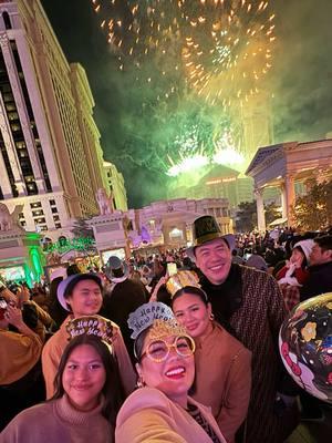 Happy New Year 🥳 🎉 🎊 #hny2025 #vegas #kimsdiary 