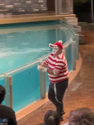 Tom the mime #seaworld #mime #mimes