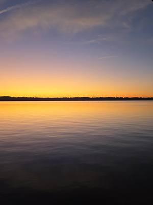 Happy New Year 2025 #happynewyear2025 #happynewyear #newyear #fyp #foryou #foryoupage #lakelife #laketime #texaslake #texascheck #naturetok #naturetiktok #Texas #texascheck #texashouse #lakefront 