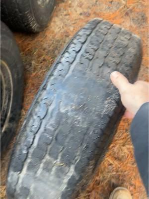 “I didn’t know I had trailer brakes” 🤣 #trailerrental #tires #carhauler 