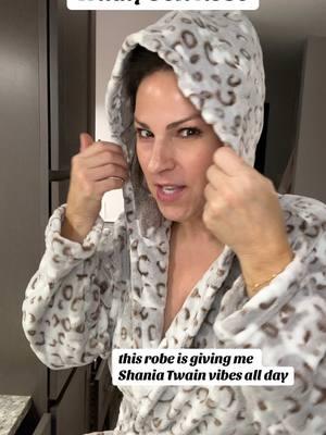 The perfect layer of cozy #robe #cozyathome #winterwear #loungewear #animalprint #letsgogirls #newyounewaura #bathrobe #vday #vdaygift #valentinesdaygift #ttshop #lounge #leapordprint #forher #moms #comfyclothes 