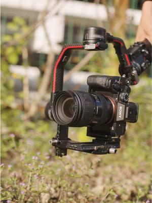 Switch from horizontal to vertical in seconds! #neewer #photography #cameragear #camerarig #gimbal #sony #nikon #canon 